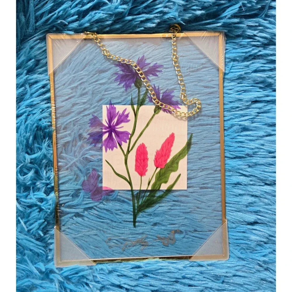 Dolly Parton Hanging Printed Glass Plaque Peri Blue Flowers wth Gold Chain 8